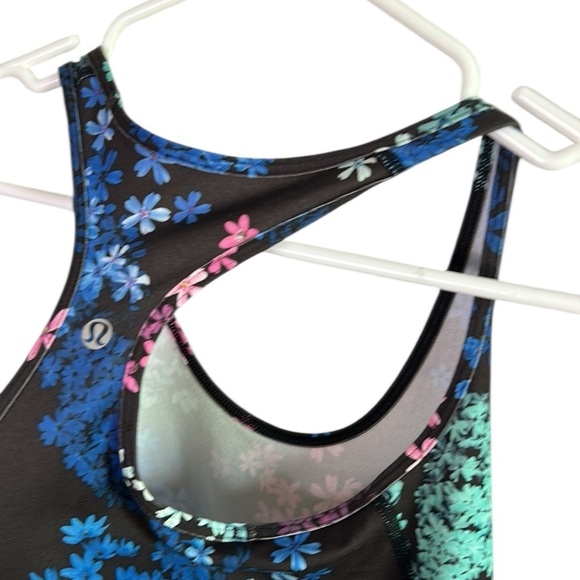 LULULEMON halter sport top, floral,sz 4, retro tag but still in great condition - Picture 6 of 11